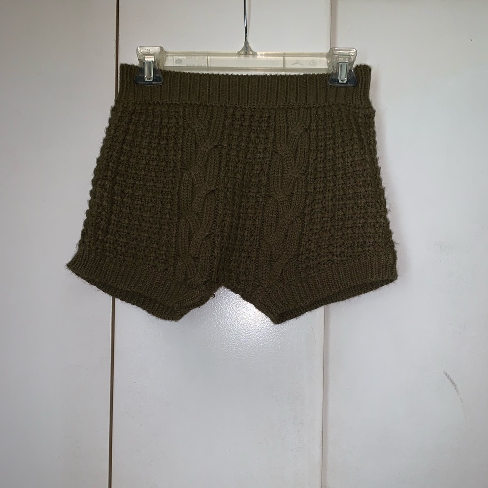 Knit shorts